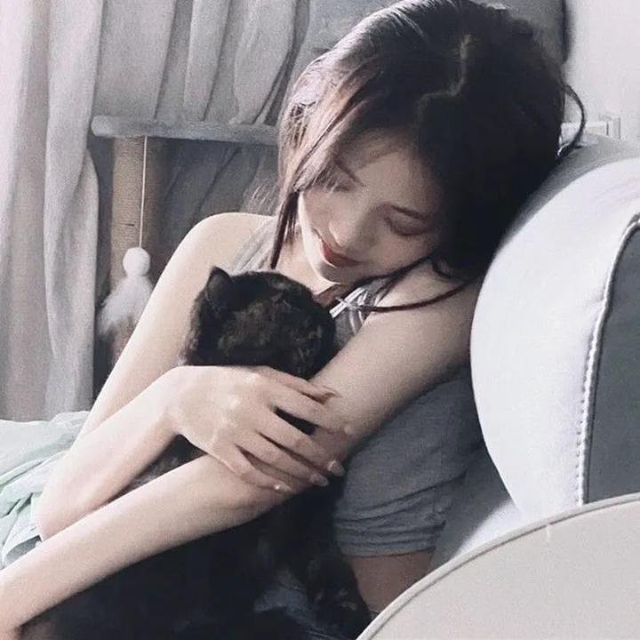 叔比狗:尼斯湖大水怪